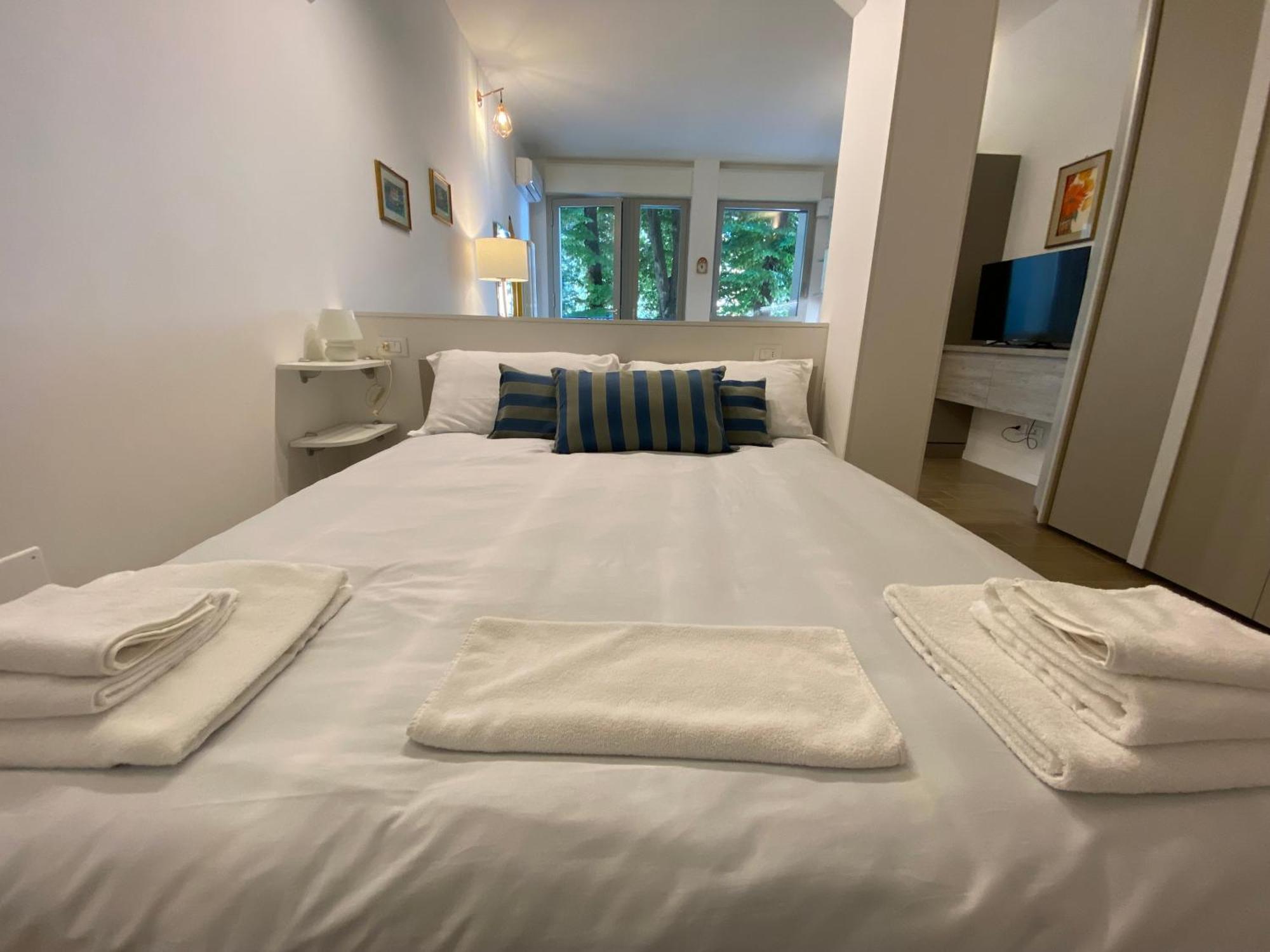 Avantgard Rooms Terrace Suite Bolonia Exterior foto